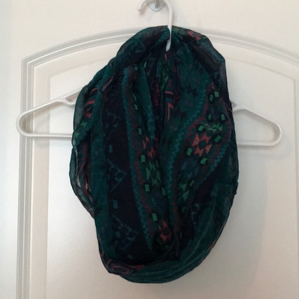 uniformity scarf